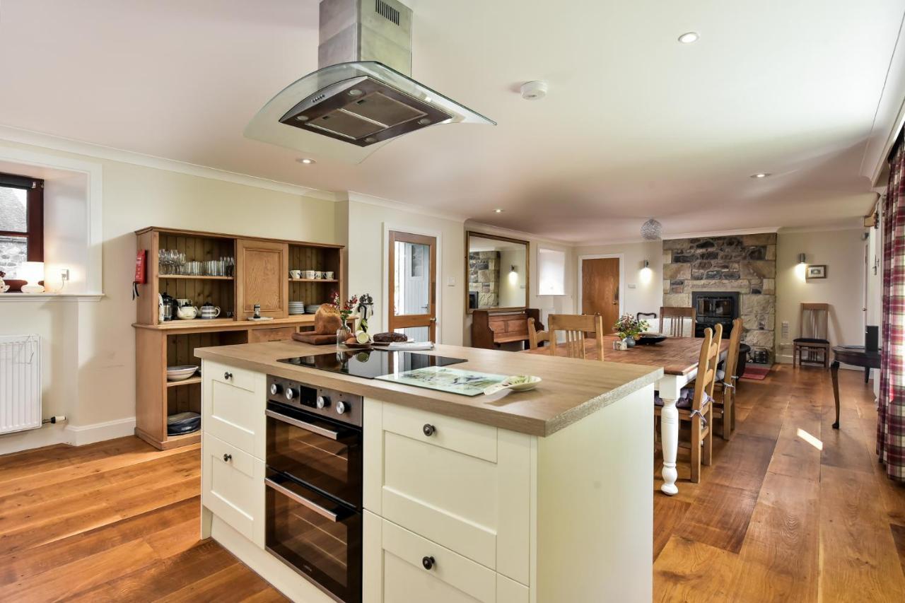 The Steading At Pitmeadow Farm Villa Dunning Bagian luar foto